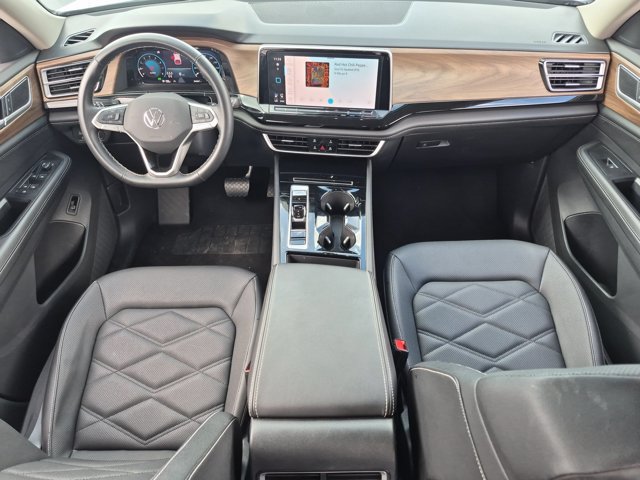 Used 2025 Volkswagen Atlas SE FWD image 25
