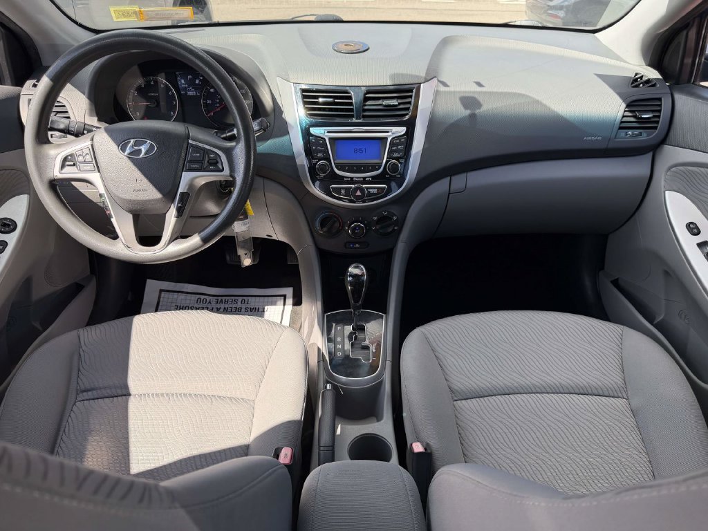 Used 2013 Hyundai Accent GLS w/ Premium Pkg FWD image 15