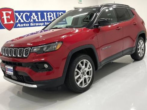 Used 2025 Jeep Compass Limited AWD/4WD image 10