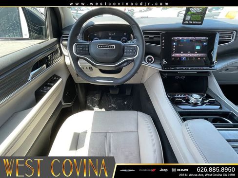 Used 2024 Jeep Wagoneer L Series III w/ Flexible Seating Group AWD/4WD image 26