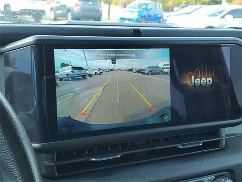 Used 2024 Jeep Gladiator Sport image 29