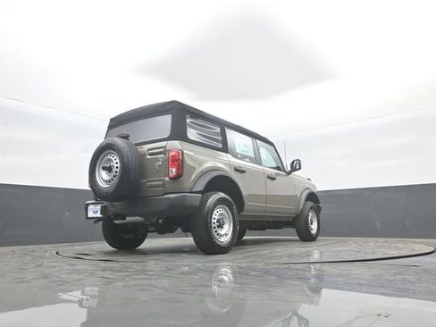 New 2026 Ford Bronco 4-Door image 30