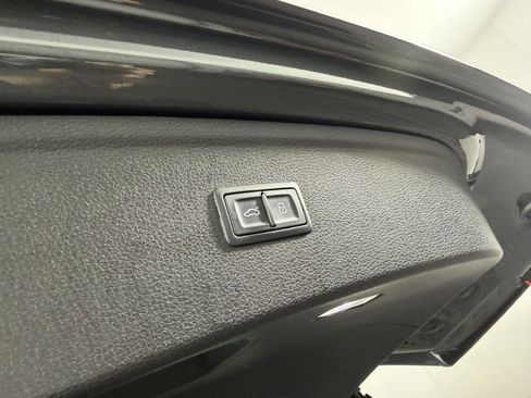 Used 2018 Audi SQ5 Prestige w/ Prestige Package AWD/4WD image 31