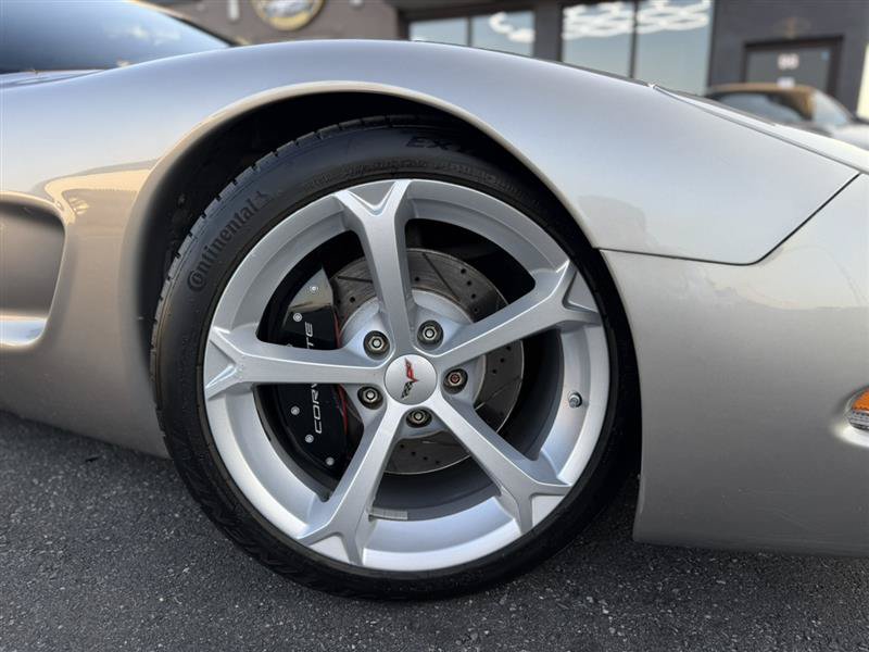 Used 2000 Chevrolet Corvette Coupe RWD image 17