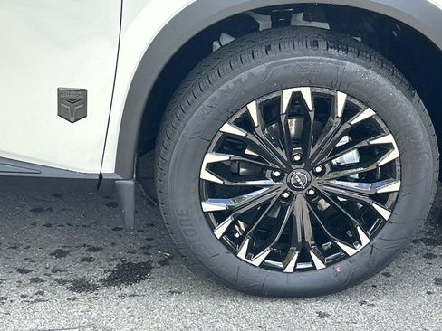 New 2026 Nissan Rogue SV AWD/4WD image 9