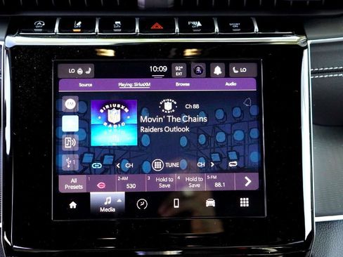 New 2025 Jeep Grand Cherokee Laredo X w/ Luxury Tech Group I image 10