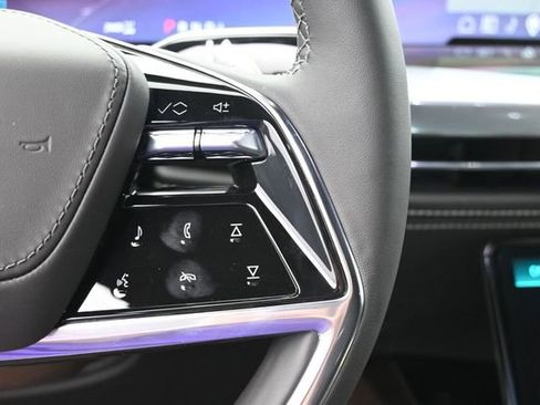 New 2026 Cadillac Escalade ESV Platinum Sport AWD/4WD image 29