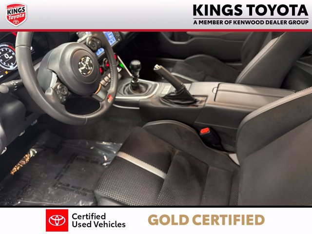 Used 2024 Toyota GR86 Premium w/ Performance Package RWD image 15