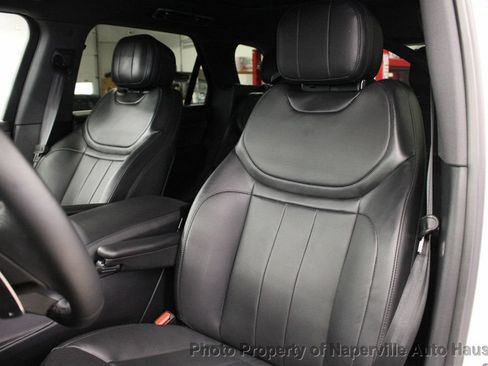 Used 2025 Land Rover Range Rover Sport SE AWD/4WD image 13