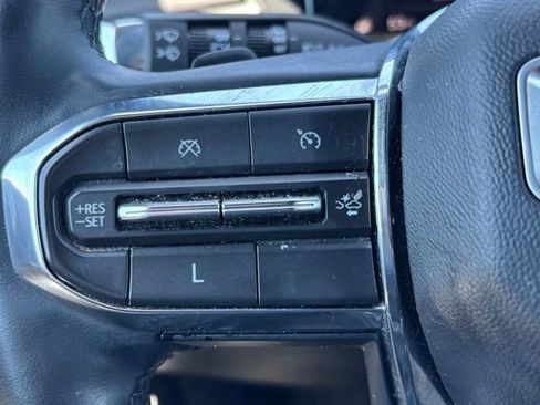 Used 2024 GMC Acadia Elevation FWD image 19