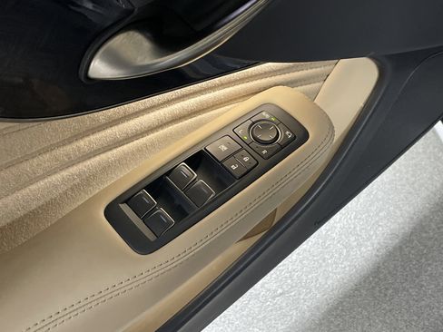 Used 2022 Lexus LS 500 w/ Interior Upgrade Package image 40