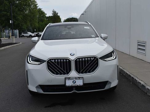 Used 2026 BMW X3 xDrive30i w/ Convenience Package AWD/4WD image 2
