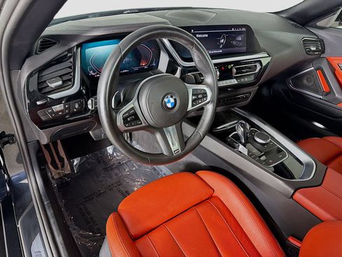 Certified 2021 BMW Z4 sDrive30i w/ M Sport Package RWD image 9