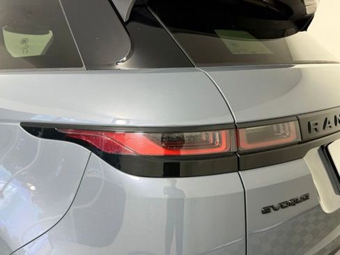 Used 2023 Land Rover Range Rover Evoque R-Dynamic S AWD/4WD image 11