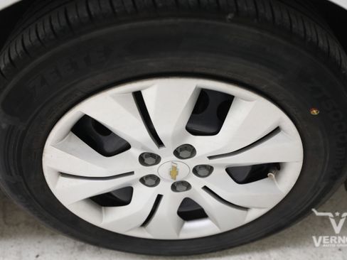 Used 2014 Chevrolet Cruze LS FWD image 28