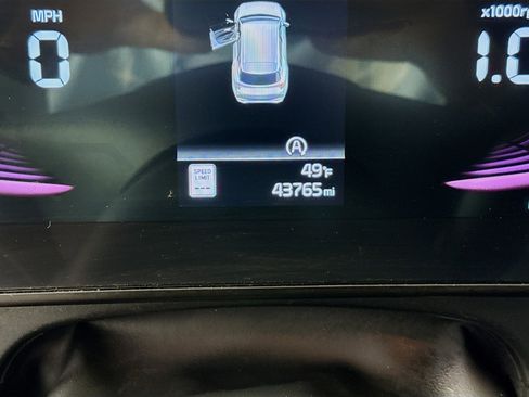 Used 2025 Kia Sportage EX image 13