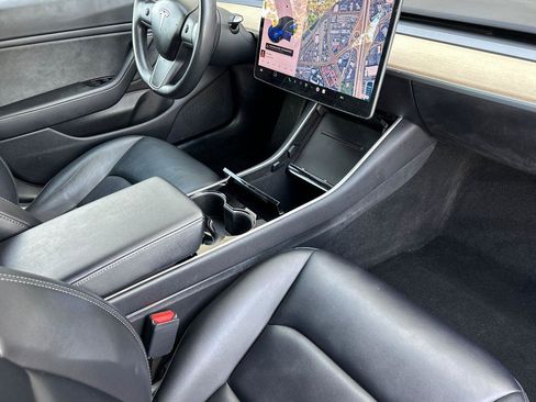 Used 2018 Tesla Model 3 Mid Range image 15