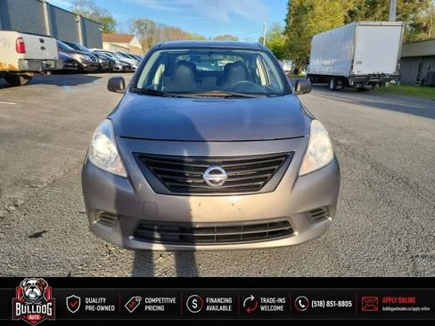 Used 2013 Nissan Versa S Plus FWD image 2
