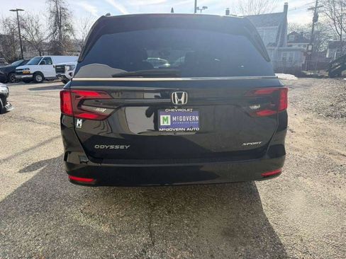 Used 2024 Honda Odyssey Sport image 5