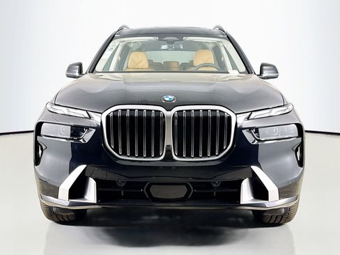 New 2026 BMW X7 xDrive40i w/ Premium Package image 2