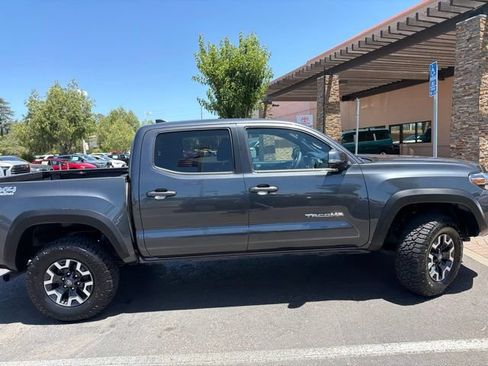 Certified 2023 Toyota Tacoma TRD Off-Road w/ Technology Package AWD/4WD image 7