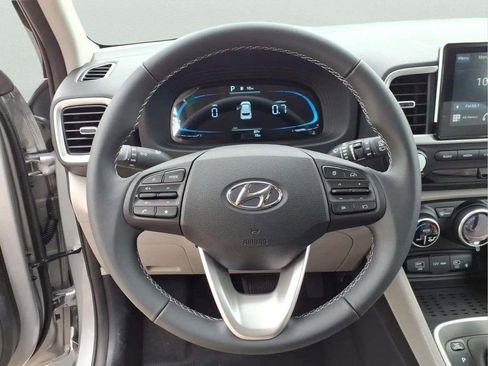 New 2026 Hyundai Venue SEL FWD image 13