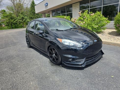 Used 2017 Ford Fiesta ST FWD image 1
