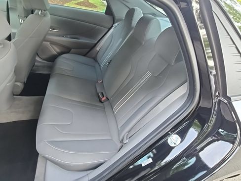 Used 2023 Hyundai Elantra SEL w/ Convenience Package FWD image 13