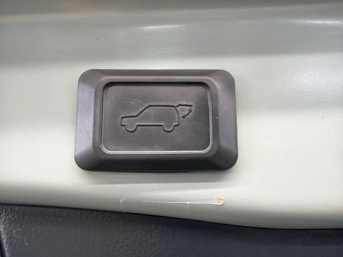 Used 2022 Toyota RAV4 XLE Premium AWD/4WD image 16