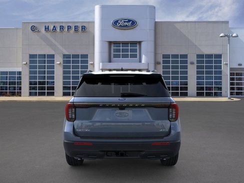 New 2026 Ford Explorer Active image 5