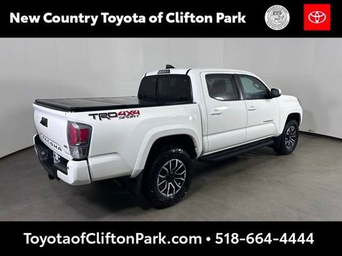 Used 2021 Toyota Tacoma TRD Sport w/ Technology Package image 3