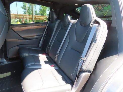 Used 2020 Tesla Model X Long Range AWD/4WD image 23