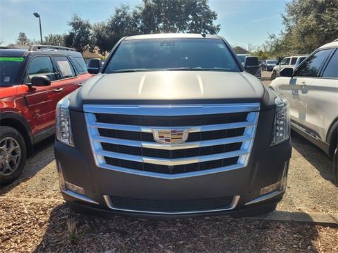 Used 2016 Cadillac Escalade ESV Luxury image 2