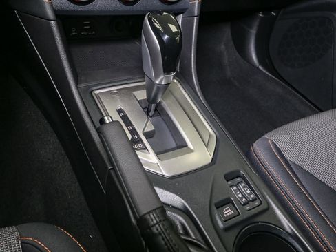 Used 2021 Subaru Crosstrek 2.0i Premium w/ Moonroof Package image 32