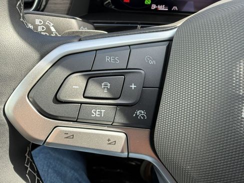 Used 2025 Volkswagen Atlas SEL image 15