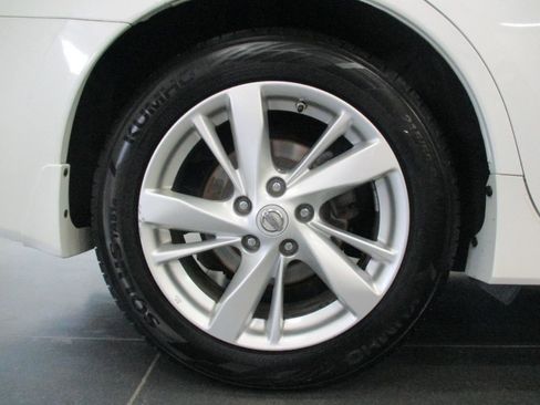 Used 2015 Nissan Altima 2.5 SL w/ Moonroof Package image 28