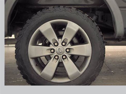 Used 2014 Ford F150 FX4 w/ Equipment Group 401A Mid AWD/4WD image 8