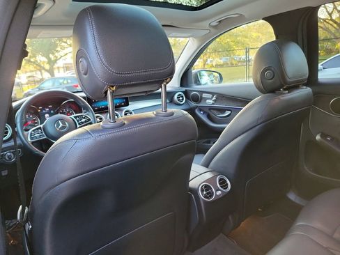 Used 2021 Mercedes-Benz GLC 300 w/ Premium Package image 13