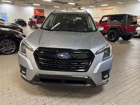 Used 2022 Subaru Forester Premium image 3