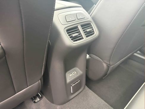 Used 2023 Buick Envision Avenir AWD/4WD image 27