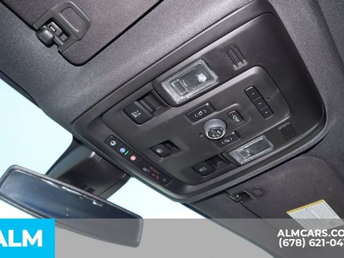 Used 2022 Chevrolet Tahoe Z71 w/ Z71 Off-Road Package AWD/4WD image 37