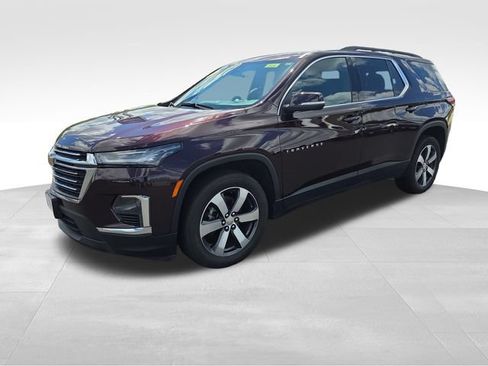 Used 2023 Chevrolet Traverse LT w/ LT Premium Package AWD/4WD image 1