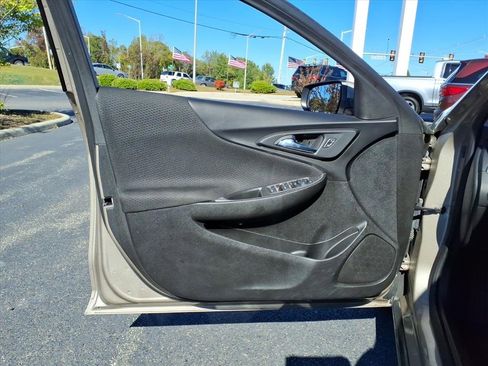 Used 2024 Chevrolet Malibu LT image 8