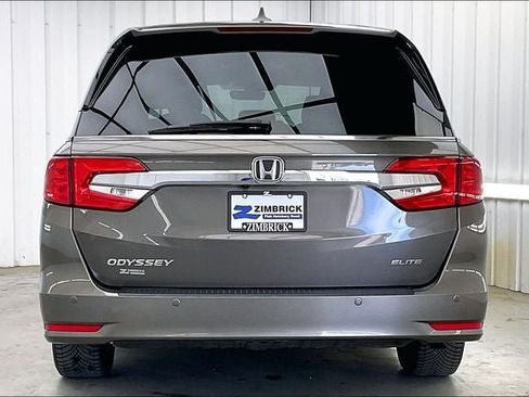 Used 2019 Honda Odyssey Elite image 4