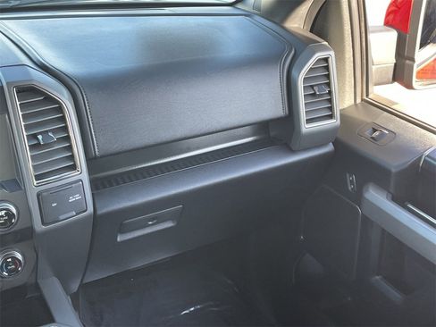 Used 2018 Ford F150 Raptor w/ Equipment Group 802A Luxury image 16