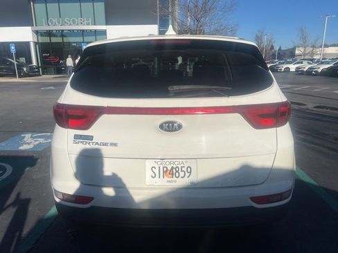 Used 2019 Kia Sportage LX image 4