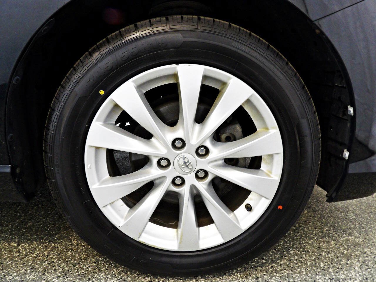 Used 2014 Toyota Venza XLE w/ XLE Premium Package FWD image 23