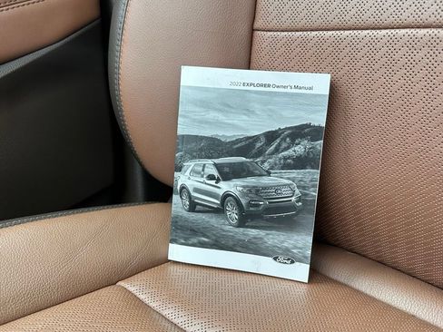 Certified 2022 Ford Explorer King Ranch w/ Class IV Trailer Tow Package AWD/4WD image 52