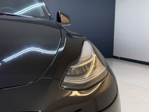 Used 2023 Tesla Model Y Long Range AWD/4WD image 19