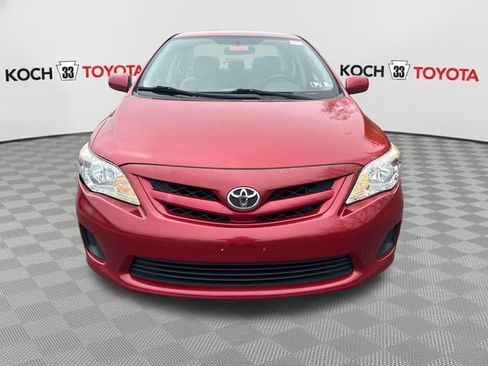 Used 2011 Toyota Corolla LE FWD image 2